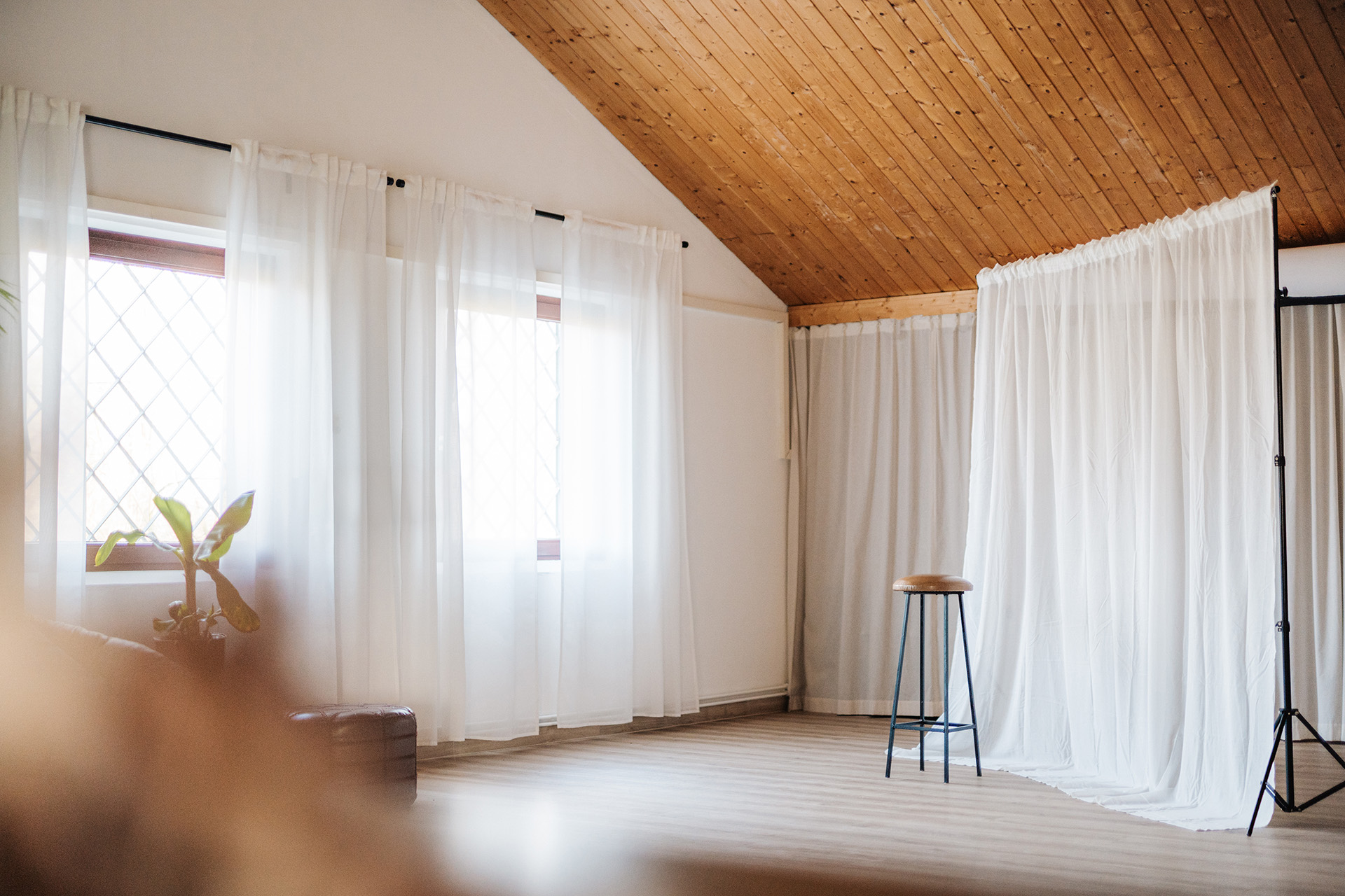 Home 6 studio356-bg-02